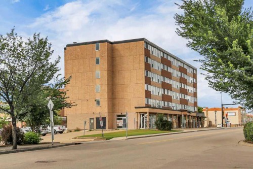 207-4820 47 Avenue, Red Deer, AB - Outdoor