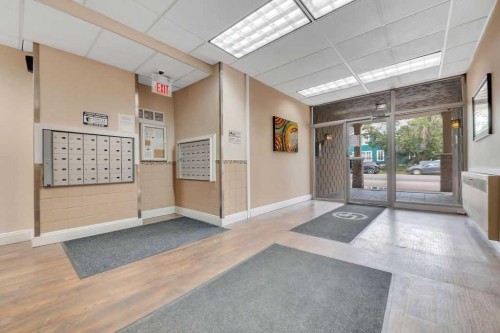 207-4820 47 Avenue, Red Deer, AB - Indoor Photo Showing Other Room