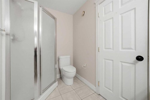 25 Ashmore Close, Red Deer, AB - Indoor Photo Showing Bathroom