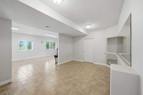 25 Ashmore Close, Red Deer, AB - Indoor Photo Showing Other Room