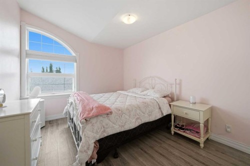 25 Ashmore Close, Red Deer, AB - Indoor Photo Showing Bedroom