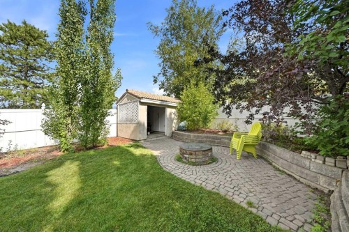 25 Ashmore Close, Red Deer, AB - Outdoor