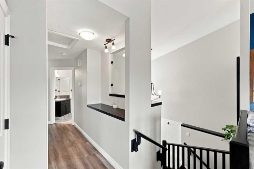 186 Robinson Avenue, Penhold, AB 