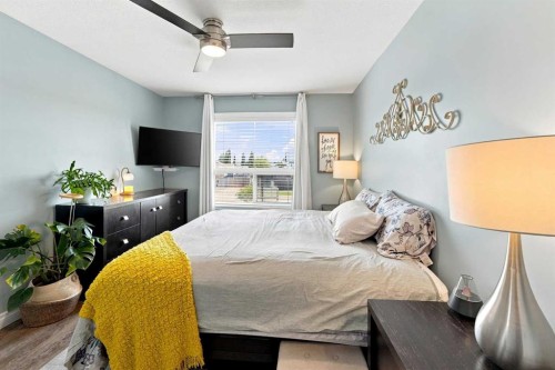 186 Robinson Avenue, Penhold, AB 
