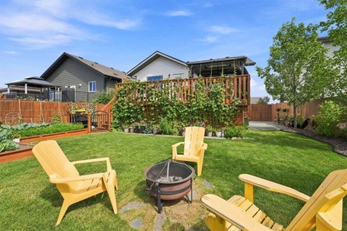 186 Robinson Avenue, Penhold, AB 