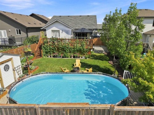 186 Robinson Avenue, Penhold, AB 