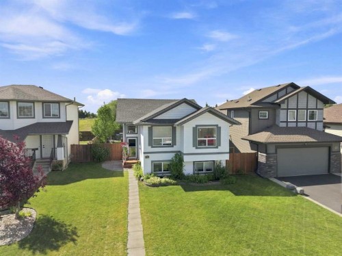 186 Robinson Avenue, Penhold, AB 