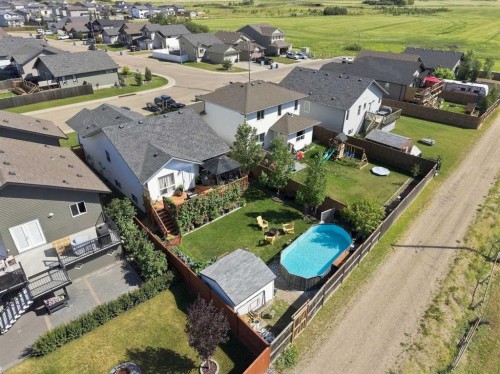 186 Robinson Avenue, Penhold, AB 