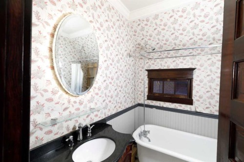 4736 56 Street, Red Deer, AB - Indoor Photo Showing Bathroom