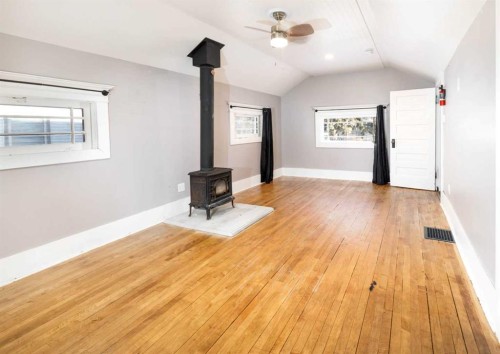 4736 56 Street, Red Deer, AB - Indoor Photo Showing Other Room