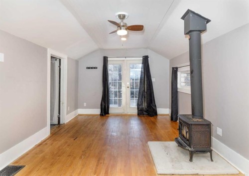 4736 56 Street, Red Deer, AB - Indoor Photo Showing Other Room
