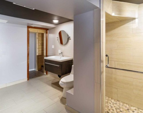 4736 56 Street, Red Deer, AB - Indoor Photo Showing Bathroom
