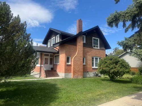 4736 56 Street, Red Deer, AB - Outdoor