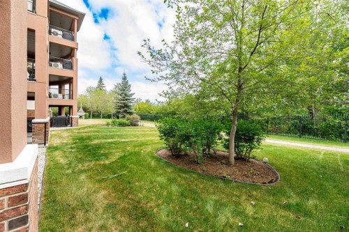 109-5213 61 Street, Red Deer, AB - Outdoor