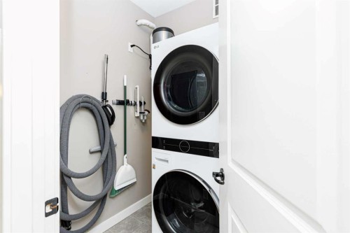 109-5213 61 Street, Red Deer, AB - Indoor Photo Showing Laundry Room