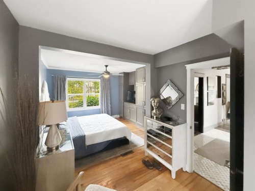 5708 45 Avenue, Red Deer, AB - Indoor Photo Showing Bedroom