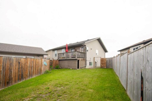10 Hansen Close, Sylvan Lake, AB 