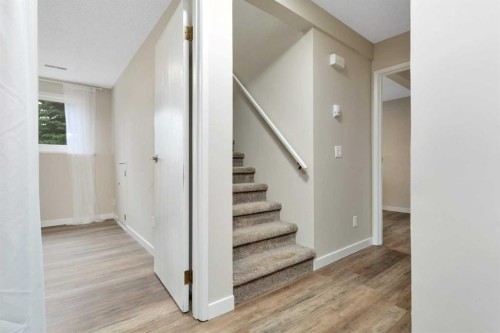 A-5946 45 Avenue, Lacombe, AB - Indoor Photo Showing Other Room