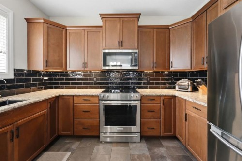 62 Traptow Close, Red Deer, AB - Indoor Photo Showing Kitchen
