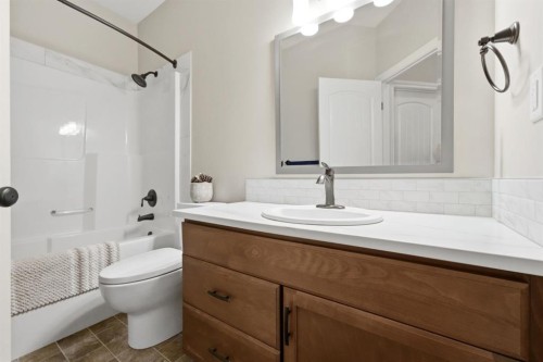 62 Traptow Close, Red Deer, AB - Indoor Photo Showing Bathroom