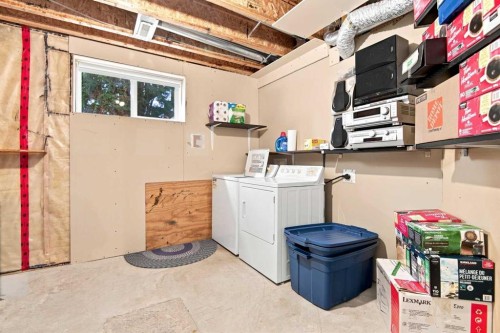132 Downing Close, Red Deer, AB - Indoor Photo Showing Laundry Room