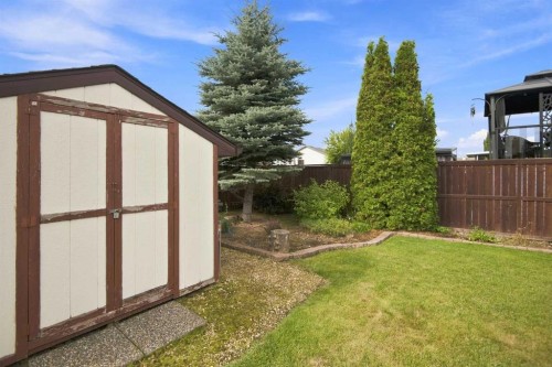 132 Downing Close, Red Deer, AB - Outdoor