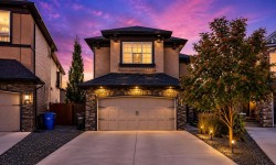 78 Cranarch View SECalgary, AB T3M 2J3