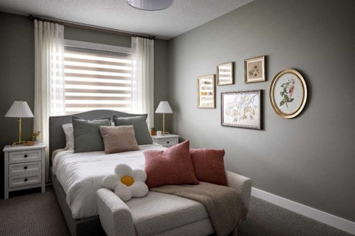 47 Marmot Grove Nw, Calgary, AB - Indoor Photo Showing Bedroom