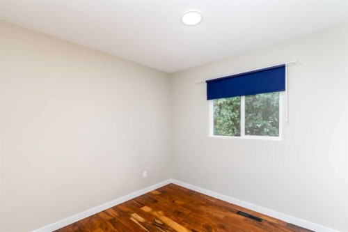 27 Martin Close, Red Deer, AB - Indoor Photo Showing Other Room