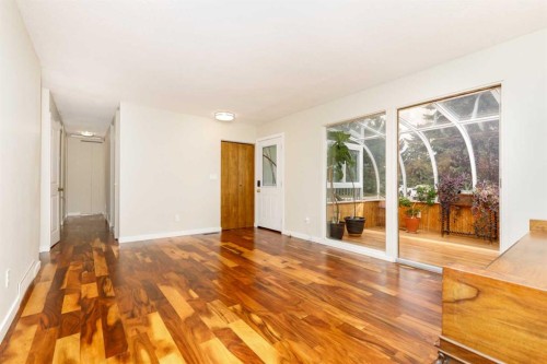 27 Martin Close, Red Deer, AB - Indoor Photo Showing Other Room