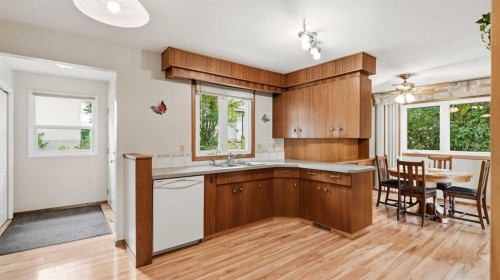 5107 58 Street, Camrose, AB - Indoor