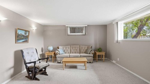 5107 58 Street, Camrose, AB - Indoor