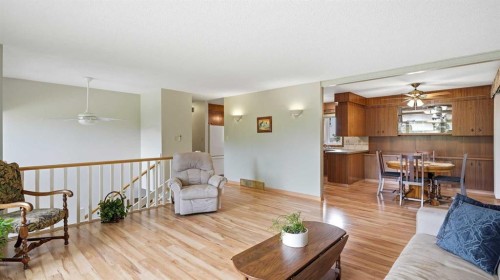 5107 58 Street, Camrose, AB - Indoor Photo Showing Living Room