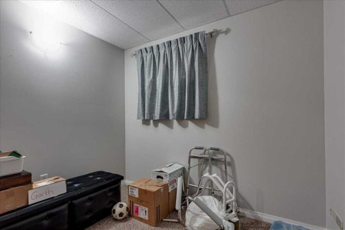 11 West Heights Drive, Didsbury, AB - Indoor