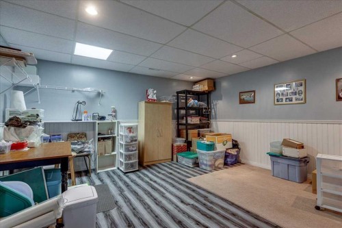 11 West Heights Drive, Didsbury, AB - Indoor