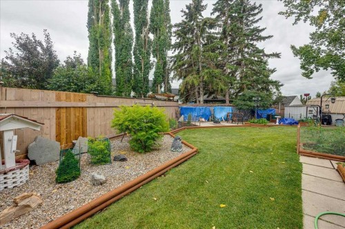 11 West Heights Drive, Didsbury, AB - Outdoor