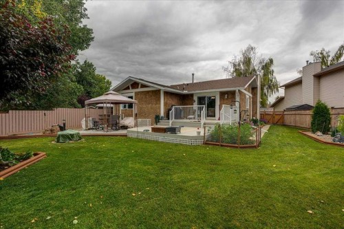 11 West Heights Drive, Didsbury, AB - Outdoor With Deck Patio Veranda