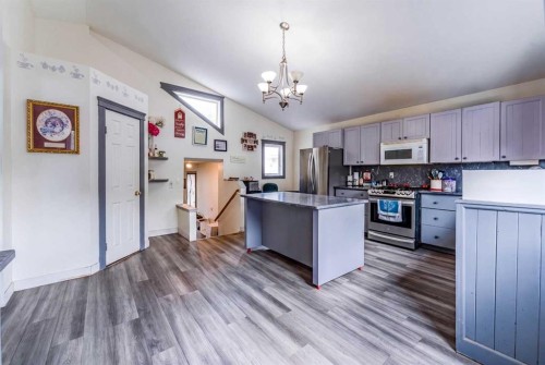 4729 49A Avenue, Lacombe, AB 