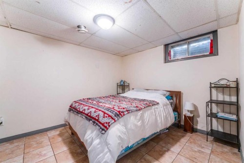 4729 49A Avenue, Lacombe, AB 