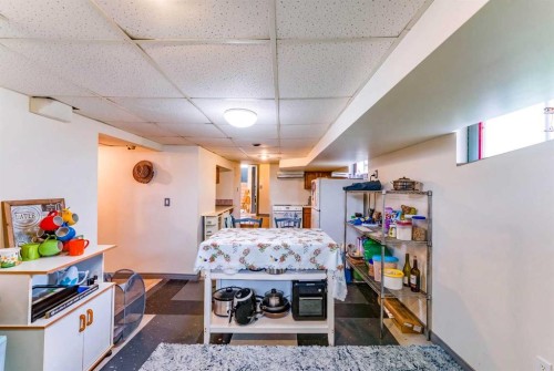 4729 49A Avenue, Lacombe, AB 