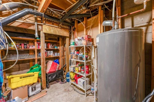 4729 49A Avenue, Lacombe, AB 
