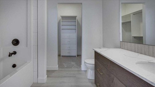 210 Athens Road, Blackfalds, AB - Indoor Photo Showing Bathroom