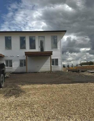 210 Athens Road, Blackfalds, AB - Outdoor
