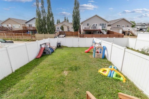 8 Sullivan, Red Deer, AB - Outdoor With Backyard