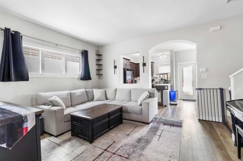 8 Sullivan, Red Deer, AB - Indoor Photo Showing Living Room