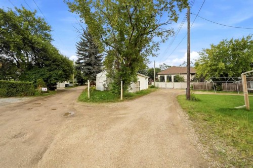 3742 44 Avenue, Red Deer, AB - Outdoor