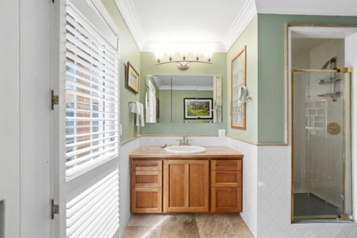 3742 44 Avenue, Red Deer, AB - Indoor Photo Showing Bathroom