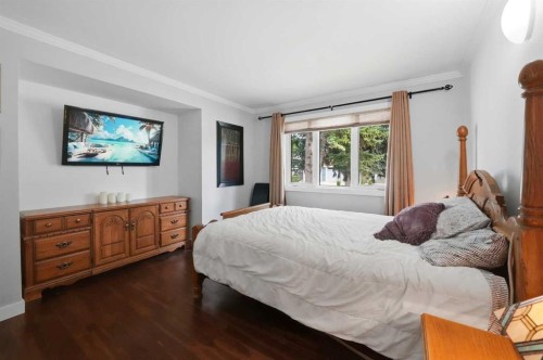 3742 44 Avenue, Red Deer, AB - Indoor Photo Showing Bedroom