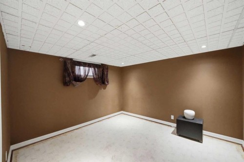 3742 44 Avenue, Red Deer, AB - Indoor Photo Showing Other Room