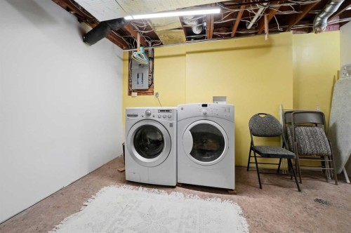 3742 44 Avenue, Red Deer, AB - Indoor Photo Showing Laundry Room